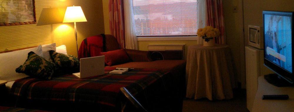 Hotel Motel Le Chateau Lac-Mégantic Dış mekan fotoğraf